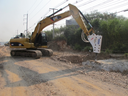 รถขุด CAT 320D เดินระบบหัวกระแทก พร้อม หัวกระแทกใหม่ ASADA A-200 โทร.02-9409240