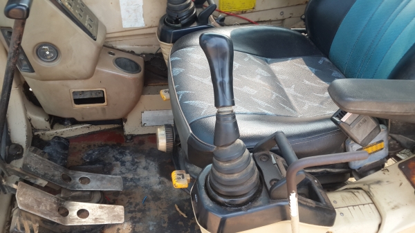 ขายด่วนรถแบคโฮ CAT 320 V2 พร้อมใช้งานสภาพดี เจ้าของขายเอง