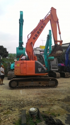 ขายด่วน รถขุด HITACHI ZX135 นำเข้าจากญี่ปุ่นแท้ๆๆ  สภาพสวย  โทร 081-3848169