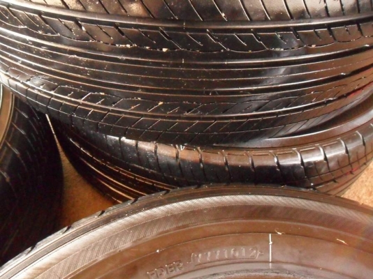 ยางขอบ17 โยโกฮาม่า 215-60-R17ลงพื้นปลายปี12 (4เส้น3,400บ)ดอกหนา ยางขอบ17 โยโกฮาม่า 215-60-R17ลงพื้นปลายปี12 (4เส้น3,400บ)ดอกหนา