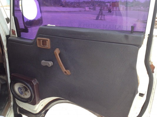 E23 รุ่นหน้าตัดหายาก ขายถูก  48,999 บาท ติดต่อคุณเอ๋รามอินทราซอย 5 โทร.092-6356419