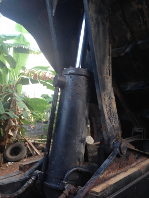 ขายไอ้หลง ปี 40 TD เบลคใหญ่เพลาบุ๋ม ซีXXX 4 พันกว่า เครื่อง 6D16 เกียร์ 10 speed