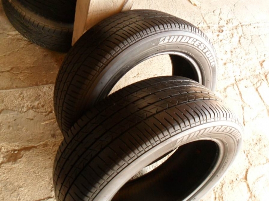 ยางขอบ17 บริดสโตน215-55 R17ลงพื้นปลายปี12(2เส้น 1,800บ) ยางขอบ17 บริดสโตน215-55 R17ลงพื้นปลายปี12(2เส้น 1,800บ)