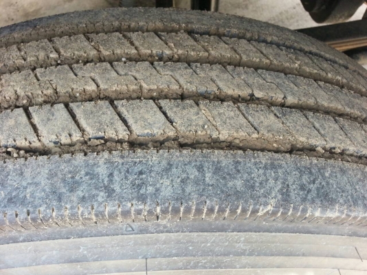 รถอีซูซุ 10 ล้อดั้ม FXZ 360 แรงม้า. ปี 55  ( มีขาย 3 คัน.)  ( รถวิ่ง 7x,xxx - 8x,xxx - 9x,xxx กว่า กม. )   สนใจติดต่อ  081 - 6079515