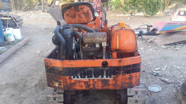 ขาย kubota   KH 15   ขนาดเท่าpc20  เก่าญี่ปุ่น  รุ่นนี้กินดีอยู่ดี