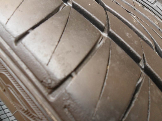 ยางแก้มเตี้ยขอบ17 ฟอลเคน205-45 R17ลงพื้นปลายปี13(2เส้น 2,200บ)ดอกหนา ยางแก้มเตี้ยขอบ17 ฟอลเคน205-45 R17ลงพื้นปลายปี13(2เส้น 2,200บ)ดอกหนา