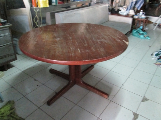 โต๊ะกลมทานข้าว   เปียแชร์   สารพัดประโยชน์   ขายถูก2500บาท