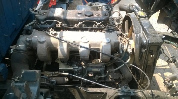 ขาย 6 ล้อ NPR รถห้างปี 35 กระบะยาว 4.30 เมตร เครื่อง 4BD1 115 แรงม้า คัสซีสวยตลอดเส้น เกียร์ยาว ทะเบียนพร้อมโอน ราคาต่อรองได้ครับ