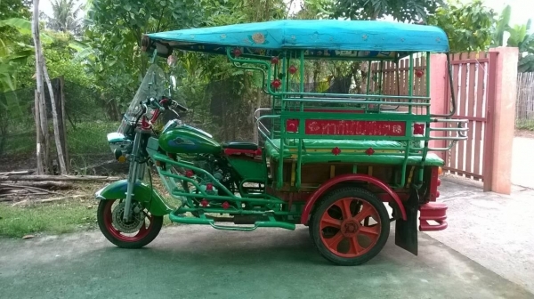 ขายรถ 3 ล้อเครื่อง สภาพสวยพร้อมใช้ เครื่อง 150 ซีซี สตาร์ทมือ ระบบไฟครบ มีทะเบียนครับ ราคาต่อรองได้