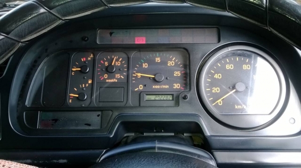 ขายISUZU DECA270ปี50แมคโหลด ขาย1800000ติดต่อ0813467572