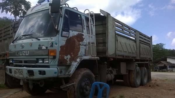 ขายรถพ่วงดั้มisuzu นางฟ้า240แรง หางสามิตรปี54ขายพ่วงละ1300000