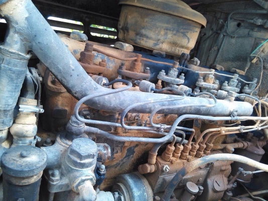 HINO TE 150 HP รถหัวยาวหกล้อดั๊มพ์ กระบะดั๊มพ์เหล็ก 6 ตันความยาว 3.80 เมตรสภาพดีไม่มีผุพร้อมบรรทุกได้เลย เครื่องแรงดีไม่เยิ้ม หัวเก๋งสวยๆเดิมๆไม่มีผุเลยภายในเก๋งคอนโซลครบ พวงมาลัยธรรมดา ช่วงล่างคัชซีสวยไม่มีบวม เบรคลมธรรมดา ยาง 9.00 ขอบ 20 สภาพดีประมาณ 75