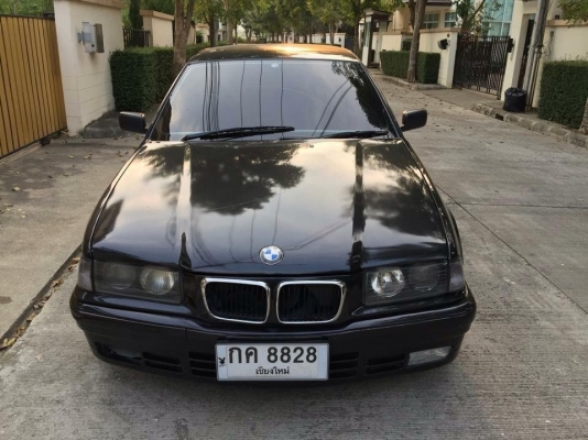 BMW 318 i