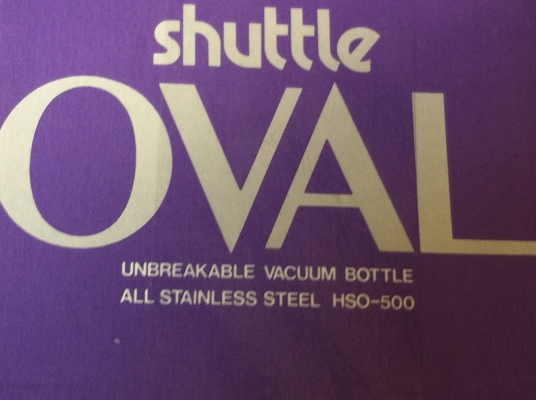 กระติกสูญญากาศ OVAL ของใหม่ในกล่องกระติกน้ำพกพารักษาคุณภาพร้อน-เย็น. กระติกสูญญากาศ OVAL ของใหม่ในกล่องกระติกน้ำพกพารักษาคุณภาพร้อน-เย็น.