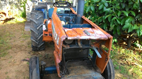 ขายรถไถ KUBOTA L2602 เครื่องยนต์4สูบ 26แรง ราคา50,000 ขายรถไถ KUBOTA L2602 เครื่องยนต์4สูบ 26แรง ราคา50,000
