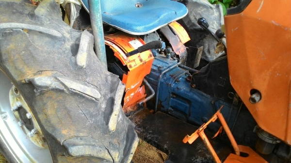 ขายรถไถ KUBOTA L2602 เครื่องยนต์4สูบ 26แรง ราคา50,000 ขายรถไถ KUBOTA L2602 เครื่องยนต์4สูบ 26แรง ราคา50,000