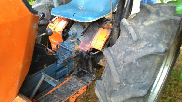 ขายรถไถ KUBOTA L2602 เครื่องยนต์4สูบ 26แรง ราคา50,000 ขายรถไถ KUBOTA L2602 เครื่องยนต์4สูบ 26แรง ราคา50,000