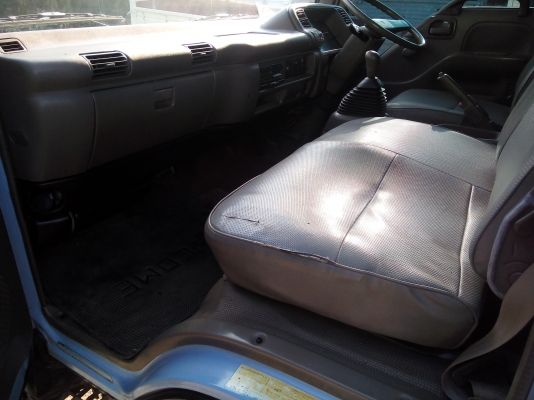 6 ล้อกลาง  ISUZU  NQR  120 แรงม้า * ยาว 5.50 ม. * รถสวยเดิม+สวยจริง+สภาพพร้อมใช้งาน * รถห้างแท้ * มีเล่มพร้อมโอน *