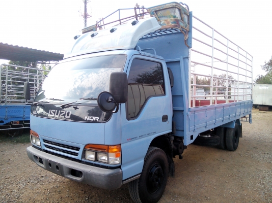6 ล้อกลาง  ISUZU  NQR  120 แรงม้า * ยาว 5.50 ม. * รถสวยเดิม+สวยจริง+สภาพพร้อมใช้งาน * รถห้างแท้ * มีเล่มพร้อมโอน *