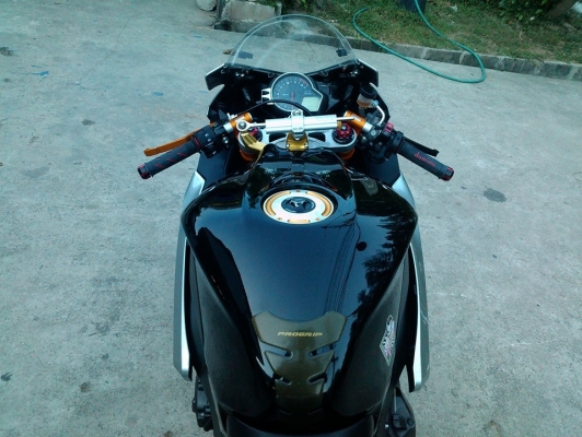 ขาย CBR 1000 ปี 08 ครับ