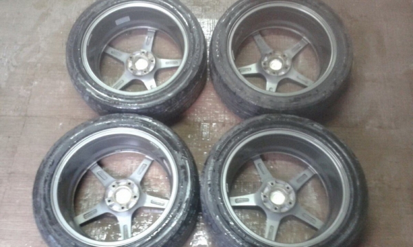 ขายล้อซิ่งญี่ปุ่นแนวๆของAxiarขอบ18/5ก้านยกสีGun5รู114.3กว้าง7.5off40สวย฿5500ลดได้คับ