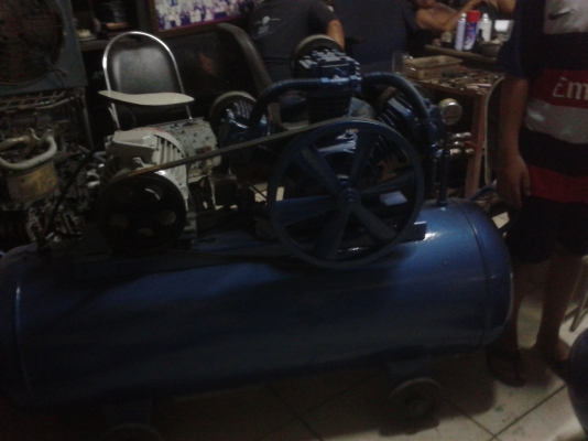 ขายปั้มลมฟูเช็ง ถังใหญ่ 37000 สภาพดี ไฟ 3 เฟส