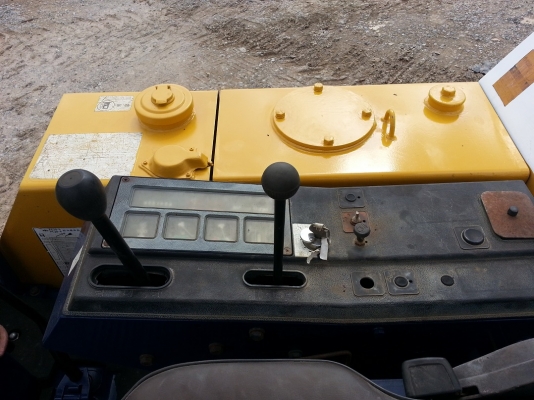 ราคาพิเศษ KOMATSU PC 30 รุ่น6 เก่าญี่ปุ่น สวยๆ 086-348-2188 พง ราคาพิเศษ KOMATSU PC 30 รุ่น6 เก่าญี่ปุ่น สวยๆ 086-348-2188 พง