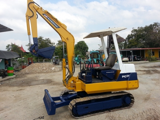 ราคาพิเศษ KOMATSU PC 30 รุ่น6 เก่าญี่ปุ่น สวยๆ 086-348-2188 พง ราคาพิเศษ KOMATSU PC 30 รุ่น6 เก่าญี่ปุ่น สวยๆ 086-348-2188 พง