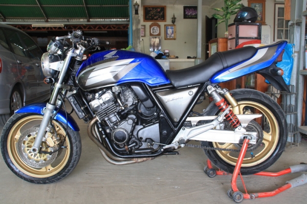 ขาย CB 400 ปี 93 สรรพสามิตแท้ เครื่องดี ท่อแต่ง 59000