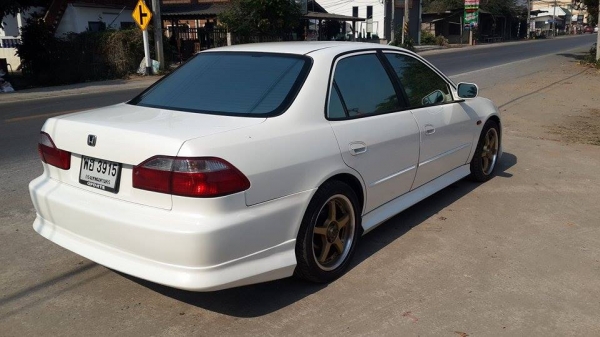 ขาย Honda accord โฉมงูเห่า เกียร์ออโต้ ชุดแต่งรอบคัน ราคา 138,000 บาท ++++++