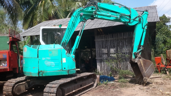 รถแบ๊คโฮ SUMITOMO- 75 มีอินวอย