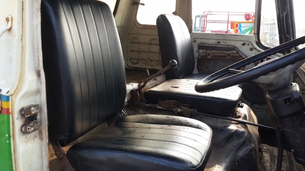 ขายด่วนรถน้ำหกล้อ HINOราคาไม่แพงโทร0843923995