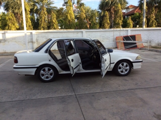 ขายรถโตโยต้า โคโรล่า ปี89 เครื่อง1.6 หัวฉีด เกียร์ออโต้ เพาเวอร์ กระจกไฟฟ้า ภายในสวยๆเดิมๆ แอร์เย็นฉ่ำ เครื่องเสียง1ชุด ตัวถังบางเดิมๆสวยไม่มีชน สีเต็มเงา แม็ก15" รถขับดีมาก พร้อมใช้ ภาษีปี59 ขายถูกๆครับ