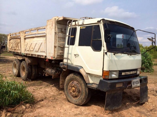 ขาย10ล้อ2เพลา ดั้มMITSUBISHI FN527M-A เครื่อง6D16 195แรง กระบะดั้มสามมิตร พ.เพาเวอร์ เบรกทิฟฟี่ เครื่องดี คัชซีสวย ยางดี ภายในสวย แอร์เย็น สภาพพร้อมใช้งาน เอกสารพร้อมโอน สนใจโทร 090-8588220คุณนะ 093-3258446คุณบิวตี้ ID:narong498 หรือ www.truck.in.th/498 ห