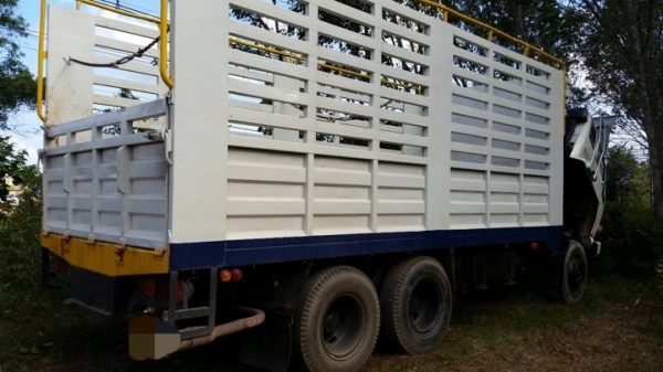 รถอีซูซุ 10 ล้อ หลังถนน FVM12M เปลื่ยนเครื่อง 195 แรงม้า. สนใจติดต่อ 081 - 6079515 รถอีซูซุ 10 ล้อ หลังถนน FVM12M เปลื่ยนเครื่อง 195 แรงม้า. สนใจติดต่อ 081 - 6079515