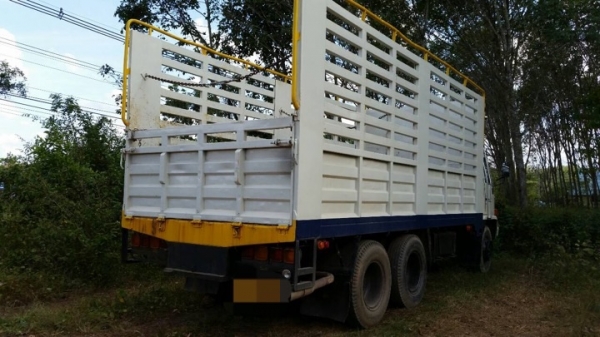 รถอีซูซุ 10 ล้อ หลังถนน FVM12M เปลื่ยนเครื่อง 195 แรงม้า. สนใจติดต่อ 081 - 6079515 รถอีซูซุ 10 ล้อ หลังถนน FVM12M เปลื่ยนเครื่อง 195 แรงม้า. สนใจติดต่อ 081 - 6079515