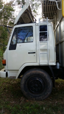 รถอีซูซุ 10 ล้อ หลังถนน FVM12M เปลื่ยนเครื่อง 195 แรงม้า. สนใจติดต่อ 081 - 6079515 รถอีซูซุ 10 ล้อ หลังถนน FVM12M เปลื่ยนเครื่อง 195 แรงม้า. สนใจติดต่อ 081 - 6079515