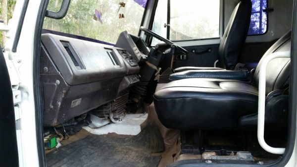 รถอีซูซุ 10 ล้อ หลังถนน FVM12M เปลื่ยนเครื่อง 195 แรงม้า. สนใจติดต่อ 081 - 6079515 รถอีซูซุ 10 ล้อ หลังถนน FVM12M เปลื่ยนเครื่อง 195 แรงม้า. สนใจติดต่อ 081 - 6079515