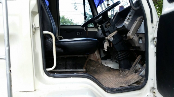 รถอีซูซุ 10 ล้อ หลังถนน FVM12M เปลื่ยนเครื่อง 195 แรงม้า. สนใจติดต่อ 081 - 6079515 รถอีซูซุ 10 ล้อ หลังถนน FVM12M เปลื่ยนเครื่อง 195 แรงม้า. สนใจติดต่อ 081 - 6079515