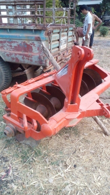 ผาน7ตราช้างครับใช้กับ60ถึง70แรงและ95ครับ