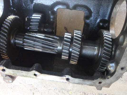 อะไหล่เกียร  isuzu75ต้องการชิ้นใหนโทรเลยครับ