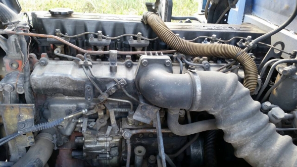 รถอีซูซุ 10 ล้อ หลังถนน FVM 32 M - R  195 แรงม้า. ปี 38  สนใจติดต่อ  081 - 6079515