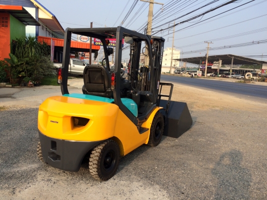 ขายรถยก ติดฮิ๊งงากระดกคว่ำหงายได้ KOMATSU รุ่น 16 ยก2.5ตัน สูง 4.75 เมตร รุ่นล่าสุด 390,000 บาท 094-4267888 จะเด็ด