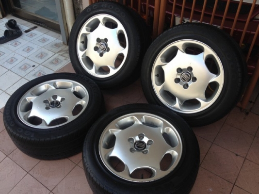 ล้อ volvo เเท้ขอบ16กว้าง7นิ้วของเก่าญี่ปุ่นสภาพดี