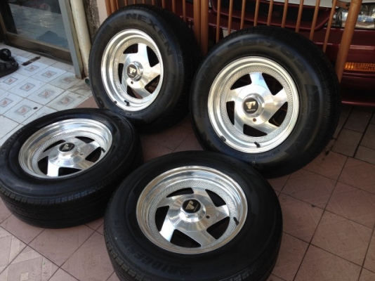 ล้ออเมริกาเเท้ๆครับขอบ15 กว้าง7นิ้ว5รู127เก่าญี่ปุ่นสภาพสวย