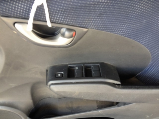 เเผงประตู JAZZ 08-13ครบชุด4บานสวิตกระจกไฟฟ้าครบของเก่าญี่ปุ่นสภาพดี