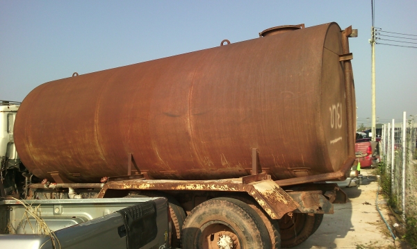 ขายด่วนรถสิบล้อJCMเครือง175แรง2เพลาบรรทุกนํ้า15000ลิตร