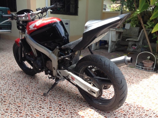 จัดไป35000.- CBR250 สี่สูบ แต่งสตั้น จัดไป35000.- CBR250 สี่สูบ แต่งสตั้น