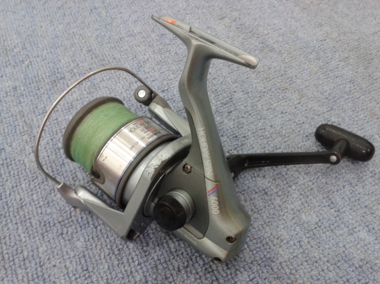 ขายรอกตกปลา shimano HOLIDAY SPIN 6000 ขายรอกตกปลา shimano HOLIDAY SPIN 6000
