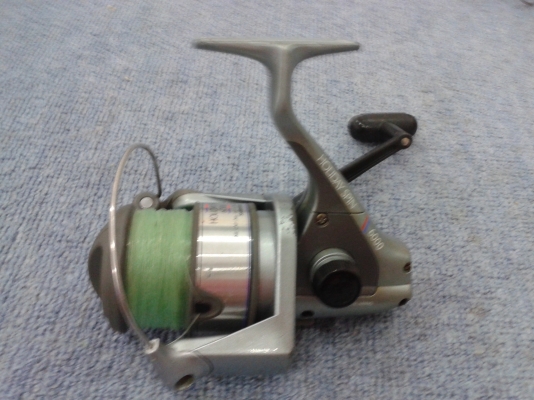 ขายรอกตกปลา shimano HOLIDAY SPIN 6000 ขายรอกตกปลา shimano HOLIDAY SPIN 6000